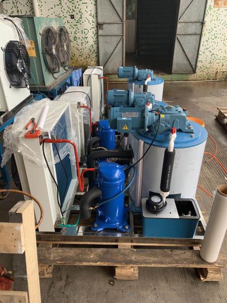 Commercial Seafood Display 1 Ton Flake Ice Maker For Fishery One Year Warranty