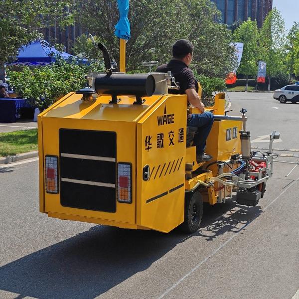 400kg Paint Tank Capacity Passenger Driving Thermoplastic Road Marking Truck for Road Construction