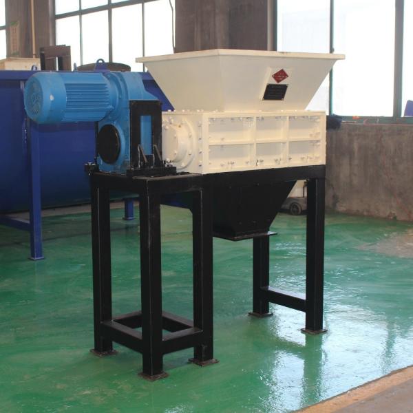 Factory Supply Double Shaft Shredder for Plastic Wood Tyre Mattress Scrap Metal