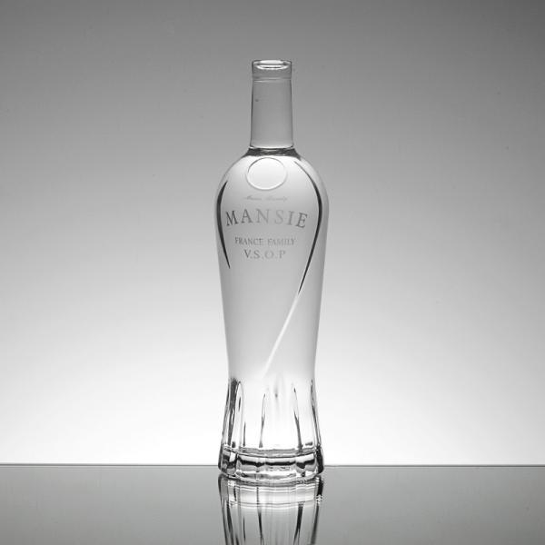 Trade Assurance High Flint Glass Material 750ml Clear Vodka Bottle for Big Event