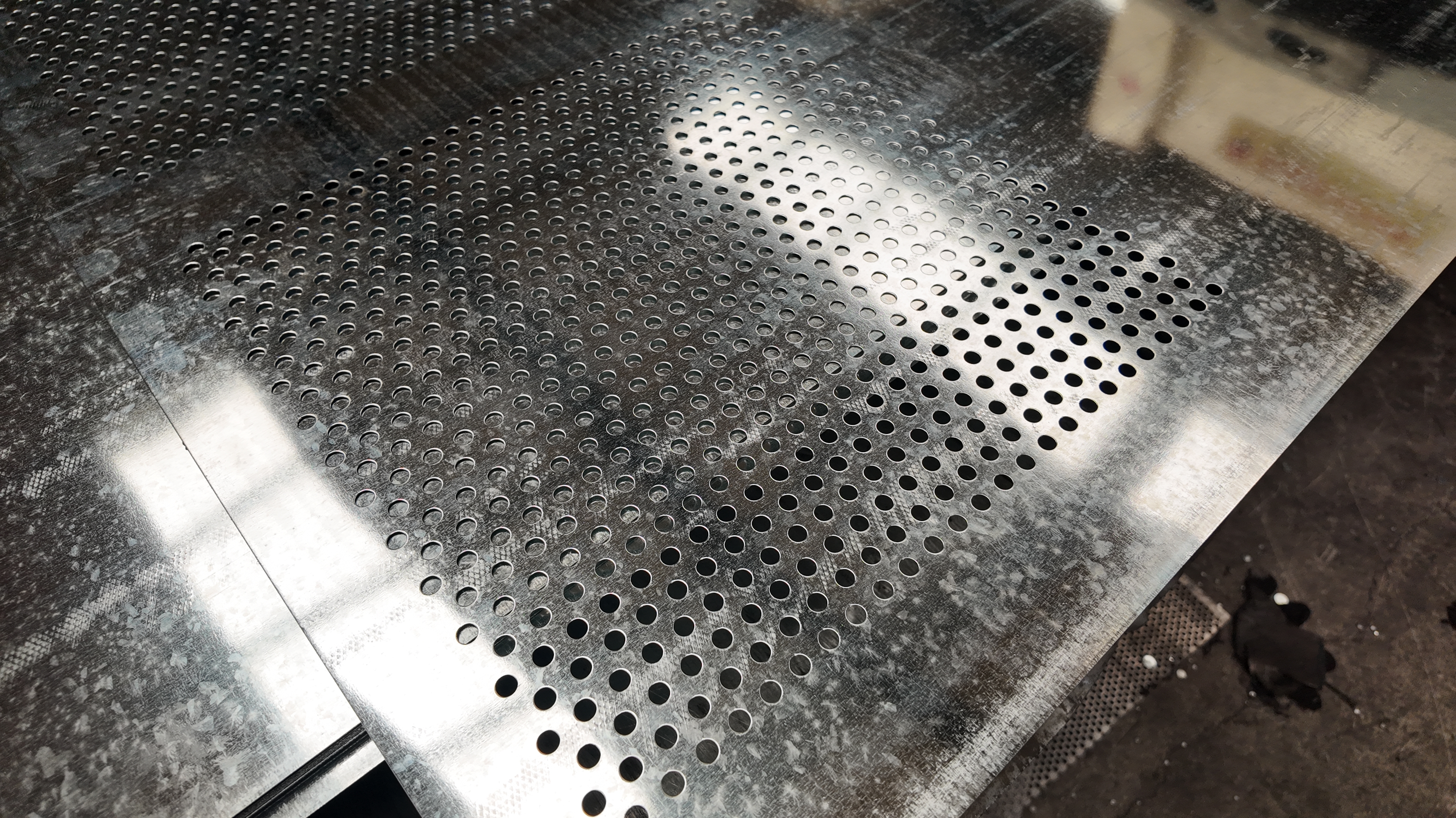 Round Hole Stainless Steel Perforated Mesh Multiple Specifications In Stock