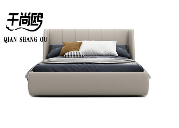 Rugged Leather / Fabric Upholstered Bed , Modern Upholstered Platform Bed Moth proof