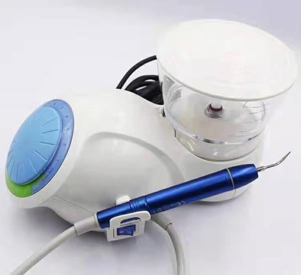 Voiceless 3W Dental Ultrasonic Scaler 28kHz Waterproof Design