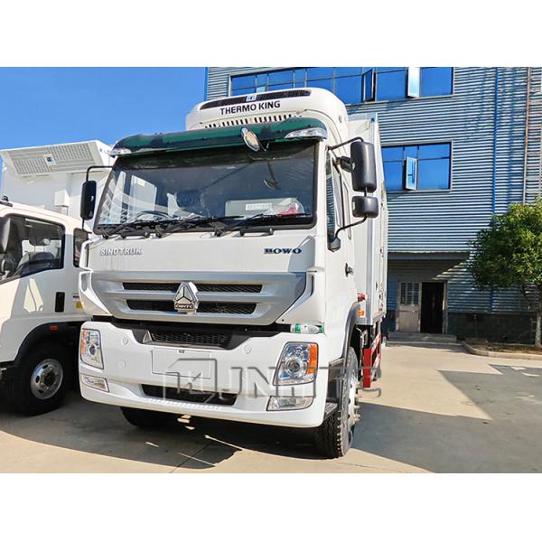 Hot Sale HOWO 6 Wheels 4x2 Small Manual Freezer Truck Refrigerated Container Truck