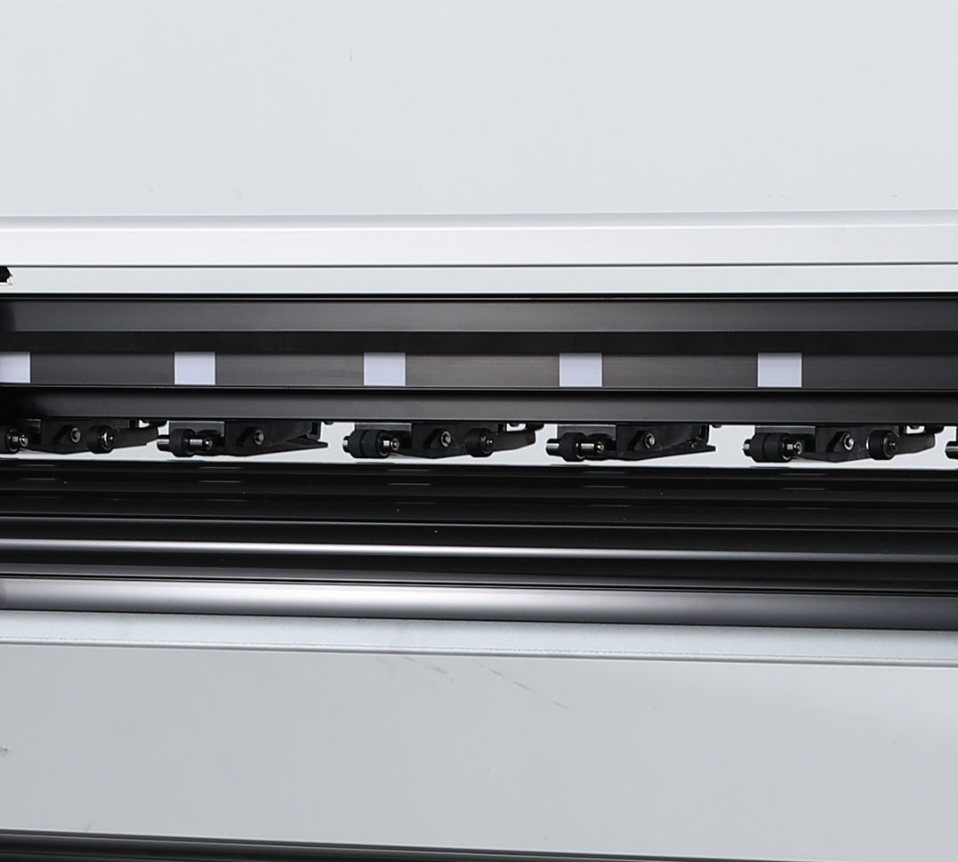 Anycut 55 Inch Cutting Plotter Wide Format Super Force 10-meter Deviation-free Precision Cutting