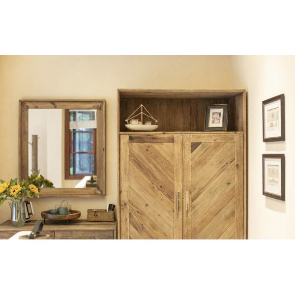 Твердая деревянная рука высекла подгонянный повторно использованный шкафом кухонный шкаф сосны деревенский античный