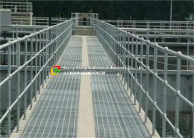Heavy Duty Garage Floor Steel Grate , Metal Grid Flooring For Offshore