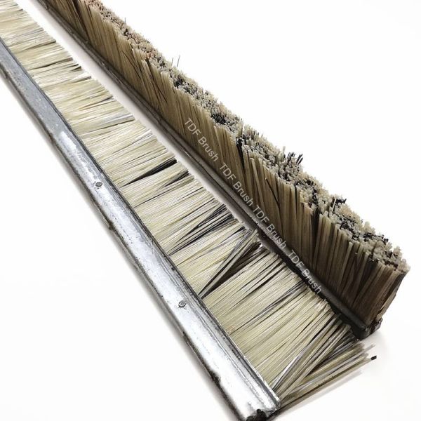 Brosse à bande de fil d'acier mixte en PP - Nettoyage des moisissures et traitement de surface pour les machines de fabrication de briques de béton