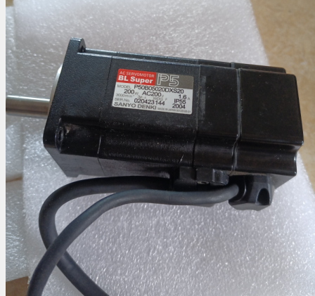 P50B05020DXS00M, P50B05020DXS20 SANYO DENKI MOTOR AC200 1.6A Новый