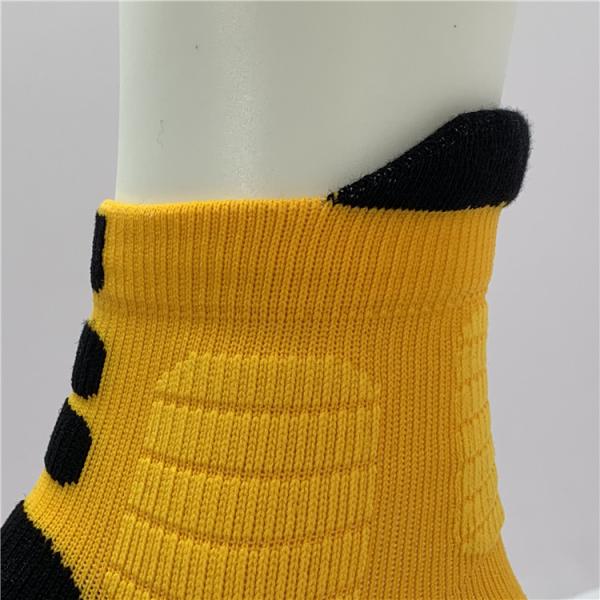 50000 Unisex Cotton Sports Socks Custom Grip Running Socks for Spring Essentials