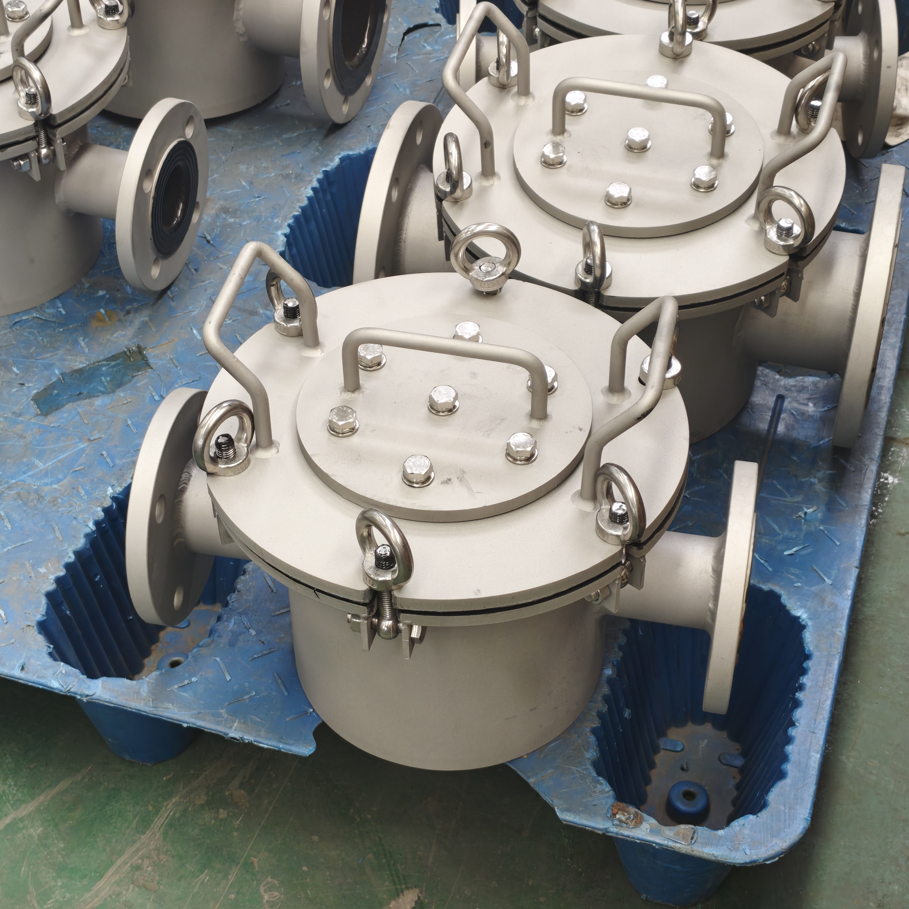 Electro Magnetic Separator with 12000 Gauss Strength for 24-Hour Continuous Operation and Flanged Connection