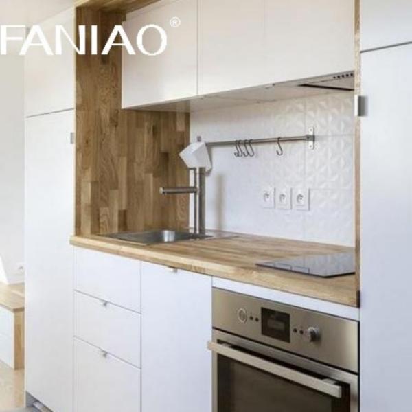 Простой функциональный кухонный шкаф мини-кухня для проекта квартиры