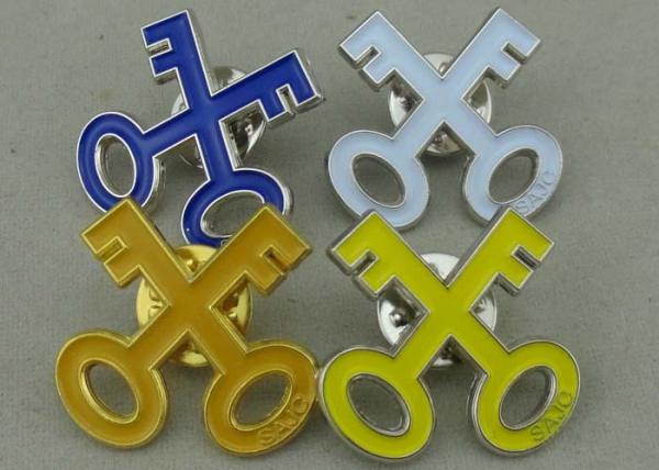 Cross Key Soft Enamel Pin Gold Plating Zinc Alloy Die Casting
