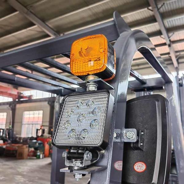 Container Mast 4.5m 5 Ton Diesel Forklift Truck With Cabin Heater Sideshift