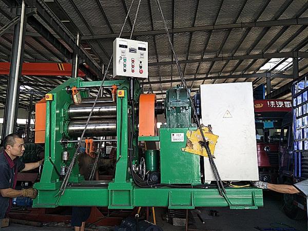 XY-630 máquina de borracha do calendário do rolo da precisão alta três