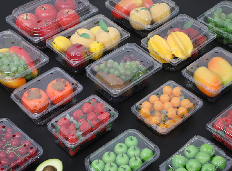 Single-use meat slice box, beef roll pork slice box, lamb roll box, thick fresh packaging box, black background plastic packaging box