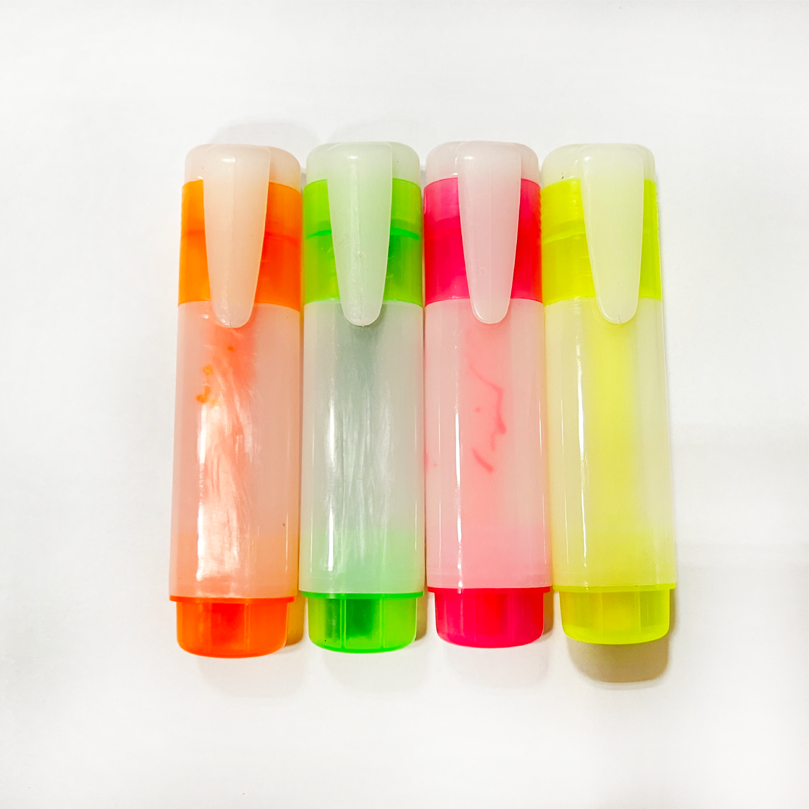 Factory Directly Price 4PCS Cheap Fluorescent Ink PVC Bag Set Marker Pen Chisel Fiber Tip Highlighter