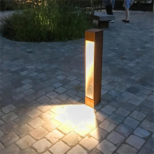 Light Rustic Red Corten Lighting Bollards IP65 IP66 Wear Resistance