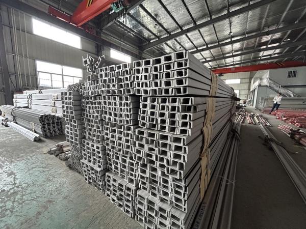 304 U Bending Stainless Steel Channel Bar BA AiSi Not Perforated