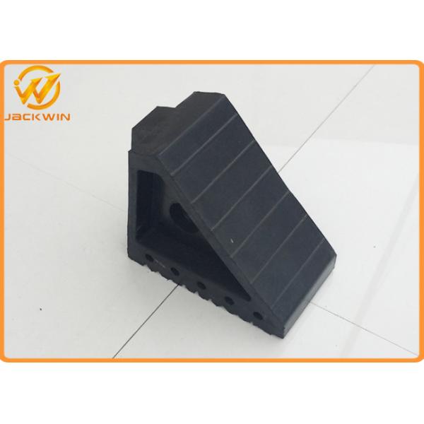 Black Recycled Rubber Wheel Chock Car Parking Stopper Waterproof 1.9 kg Weight