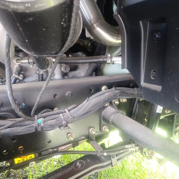 Shaanxi Automobile Delong 6X4 Diesel Tractor Truck Sales for Towing Semi Trailer Needs