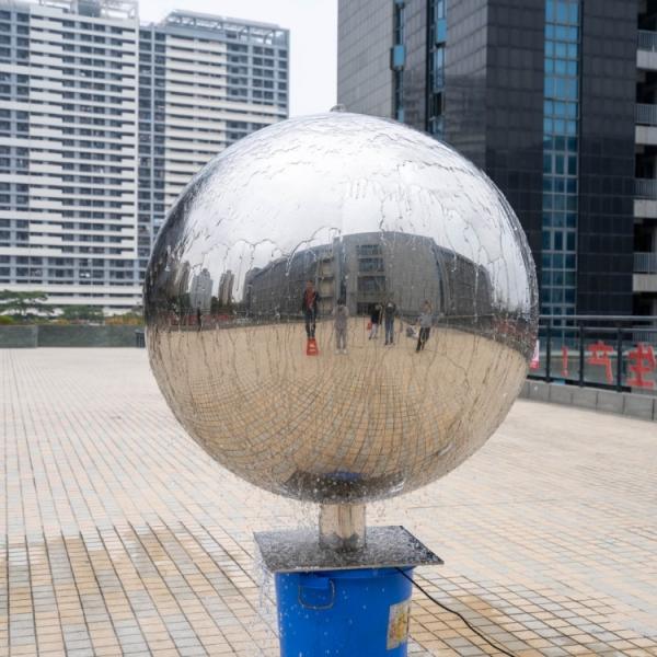 Stainless Steel Sphere Water Feature Mirror Polished With Rotating Ball