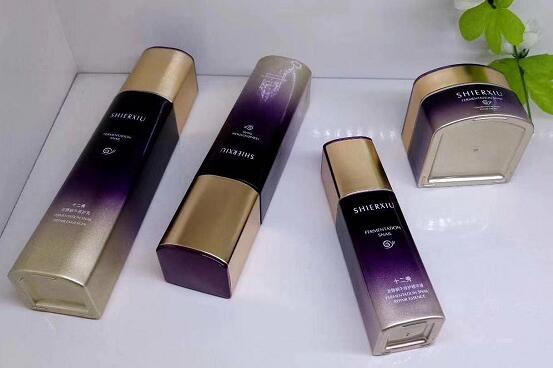 лосьон стекла 120ml 100ml 40ml косметический упаковывая разливает OEM по бутылкам опарников сливк
