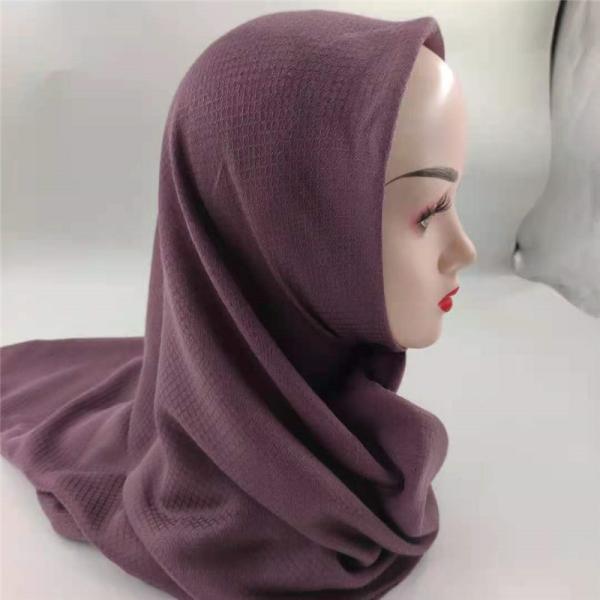 2021 Factory Directly Supply Latest Beautiful Design Voile Fabric  Jacquard Scarf Dyed Plain Muslim Women Malaysia