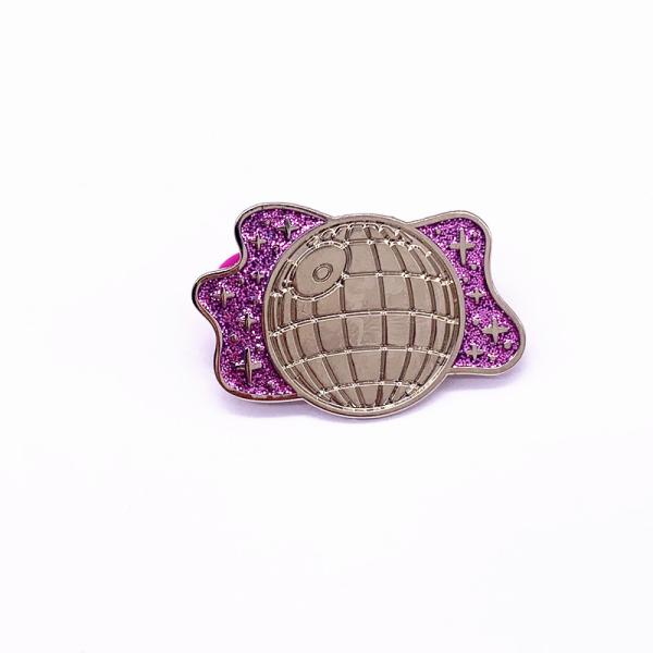 Apple Shape Hard Enamel Pin Badges Brass / Zinc Alloy / Iron Material