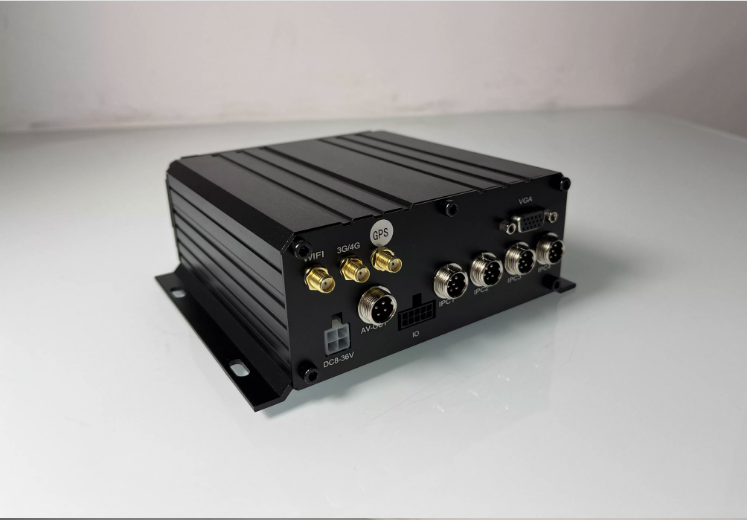 Дистанционный контроль 4G GPS WIFI канала мобильный DVR жесткого диска 4 карты SD для тележки/такси/автобуса