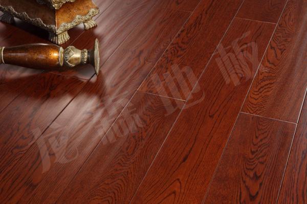 suelo de madera de roble
