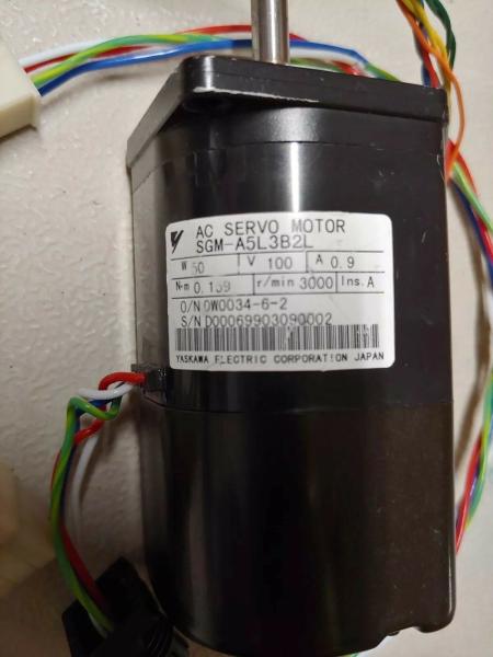 SGM-A5L3B2L 50 WATT 100 VAC 0.9 AMP 3000 RPM,0.07HP ,new original,2048 P/R Incremental Encoder.