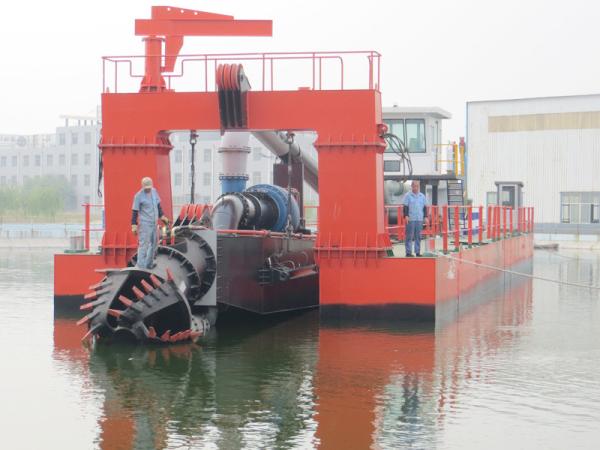 Customized 18 inch Sand Mining Dredgers with Spud Carriage and Sand Dredging from Sea or Port