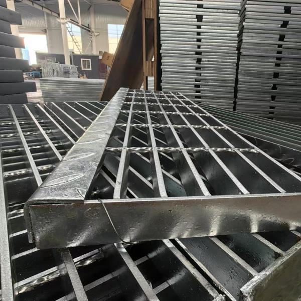 30mm Pitch Industrial Steel Platform Grating with 3mm Crossbars