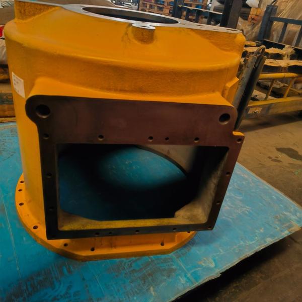 Original Equipment, Bulldozer 175-15-41111 Shell Gearbox Housing