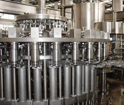 máquinas de enchimento de engarrafamento da bebida dos sistemas do equipamento do líquido 8.63kw automático