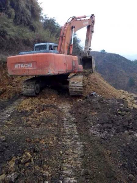 Used hitachi ex200-5 excavator for sale