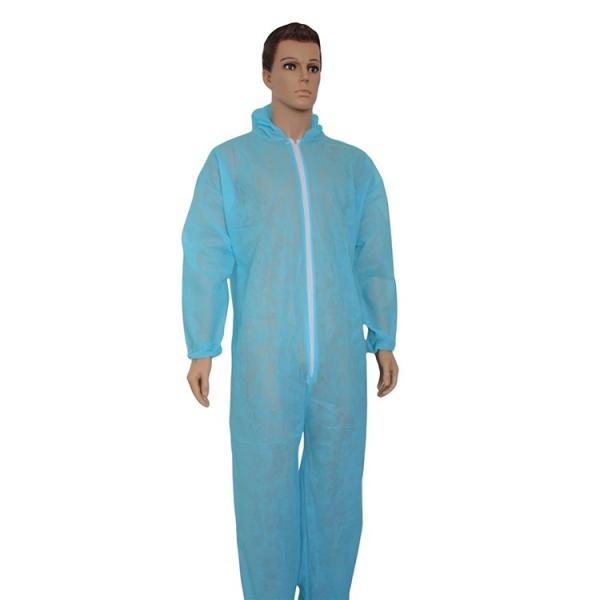 Non Toxic Disposable Isolation Gown Free Size Against Splashing Chemicals