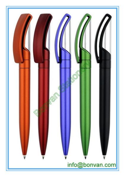 twist mechanism plastic pen,twist action plastic promotional pen