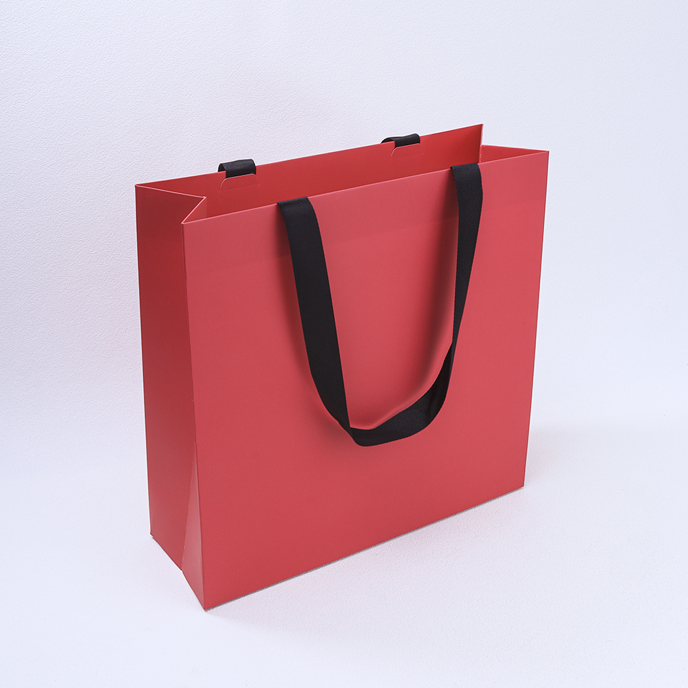 Elegant Foldable Gift Bags crafted to enhance product appeal and provide a packaging experience for retail and gifting