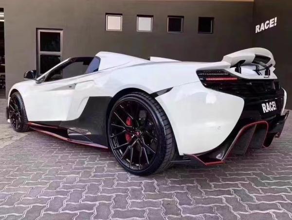 Vendez comme des gâteaux chauds pour McLaren MP4-12C 625C 650S Kit de carrosserie en fibre de carbone amélioré 675LT style jupe latérale diffuseur arrière
