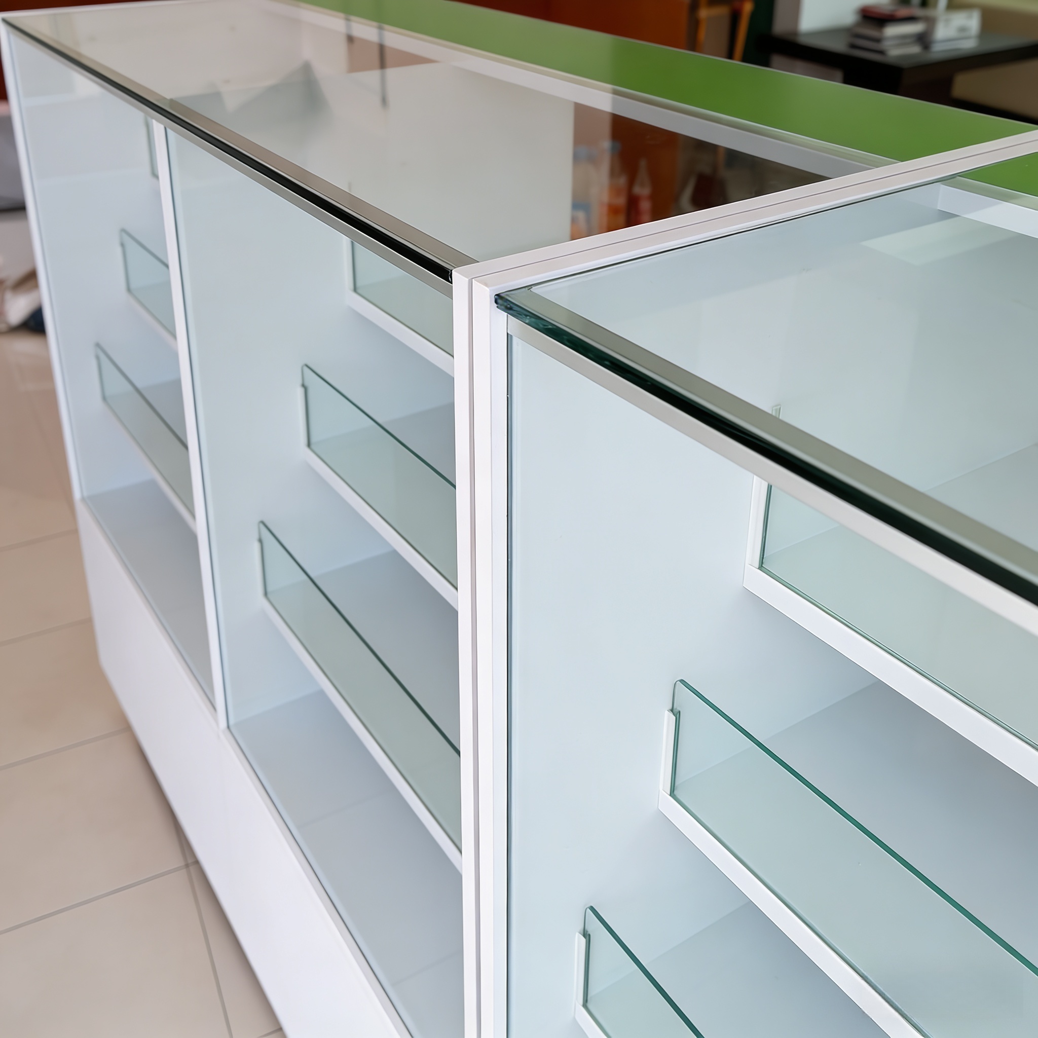 Wooden Pharmacy Display Furniture and Medical Wall Cabinets for Retail Drugstore Store Interior
