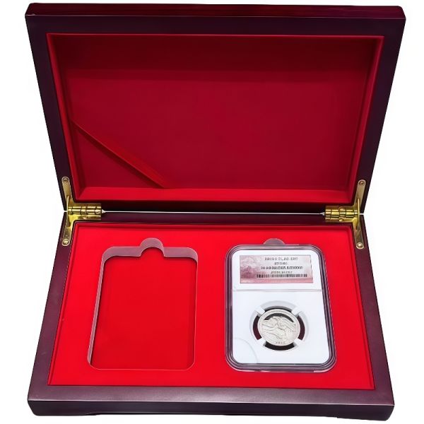 Handheld Cosmetics Packaging Box Luxury Hollowed Out UV Protection Moisture Proof