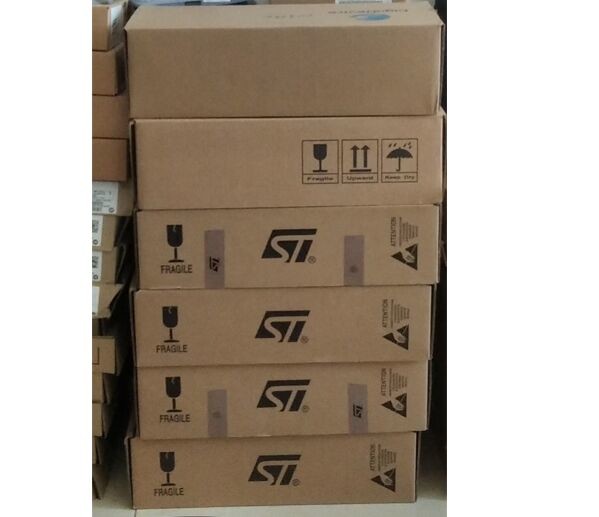 Датчик движения IC ISM330DLC IIS2DH I3G4250DTR STMicroelectronics