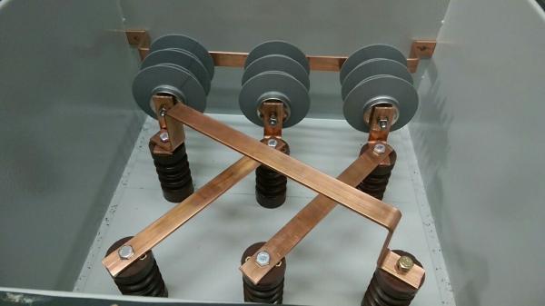 Cover PU Ect P06 Medium Voltage Box Epoxy Covered Copper Busbar for Current Connection