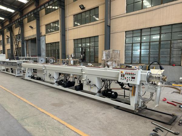 PPR en plastique égout d'eau conduit électrique à paroi unique tuyau ondulé tuyau de tuyau de tuyau de production de machine d'extrusion