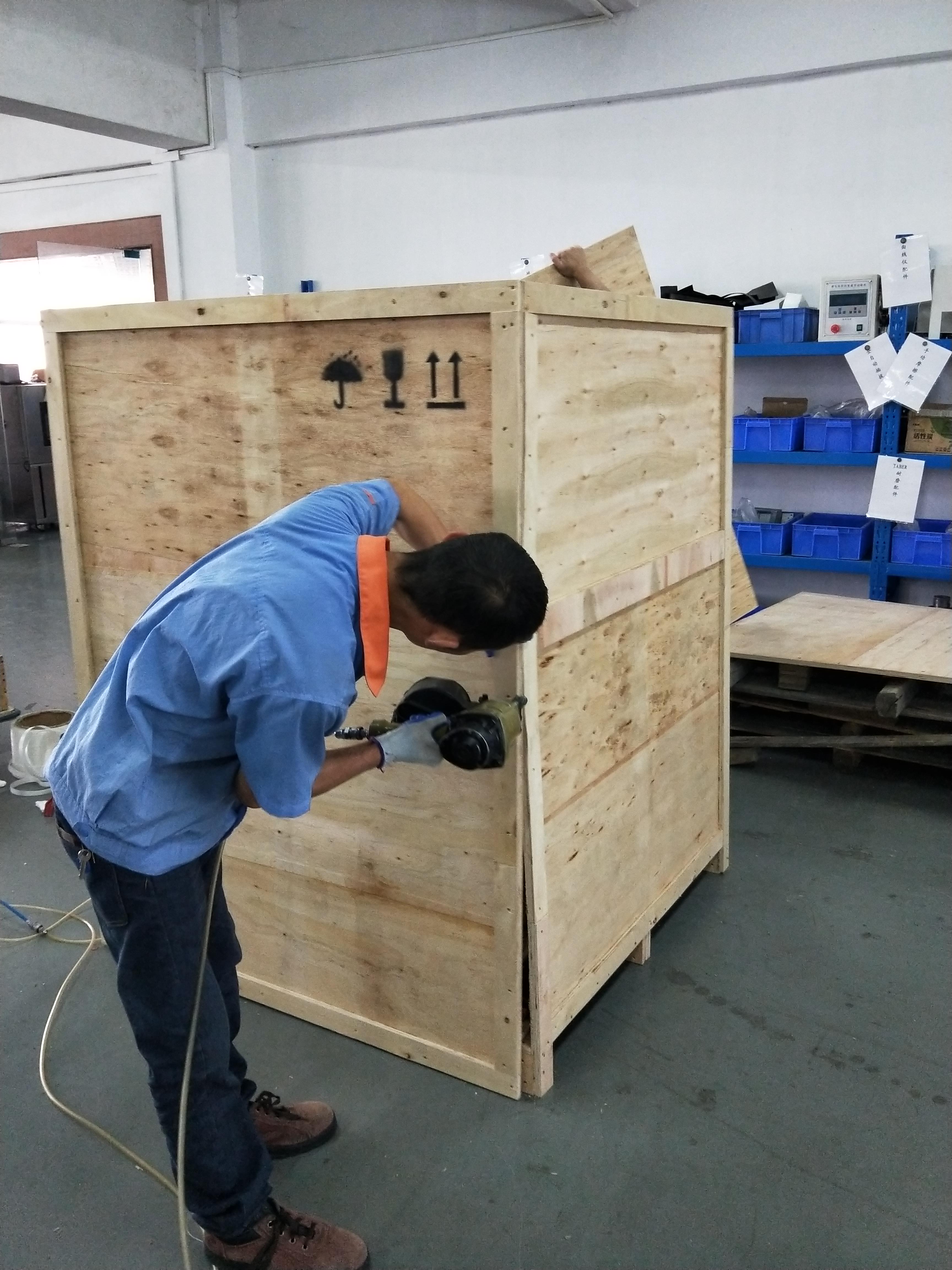 High Sensitivity Food Metal Detector Conveyor Machine for Bakery Bread Cookie Pastry Processing Industry