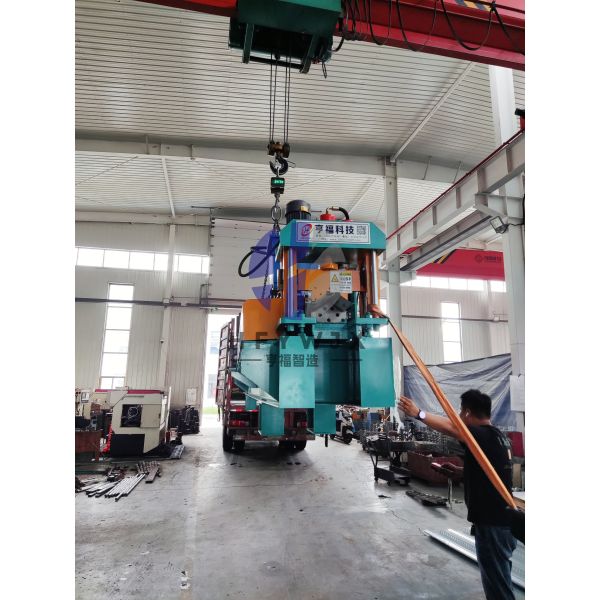 PLC Controlled 16-Row Molding Ridge Cap Forming Machine with Electric Chain Drive for Metal Roof Tiles