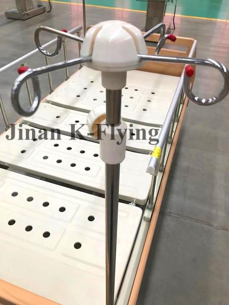 Solid Wood Manual Nursing Bed , 2 Functions ICU Patient Bed