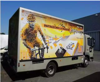 P10 High Brightness Outdoor Truck Walking Led Billboard With GPS